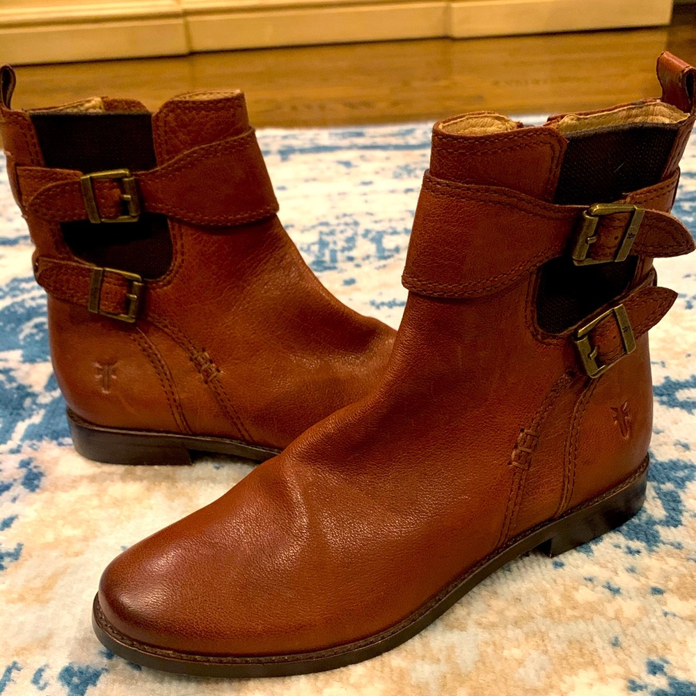 FRYE | beautiful brown leather ankle boots EUC 6.5